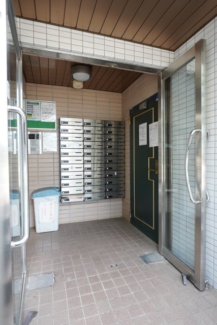 18/30 エントランス