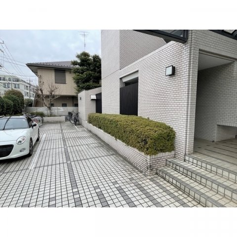 4/4 エントランス