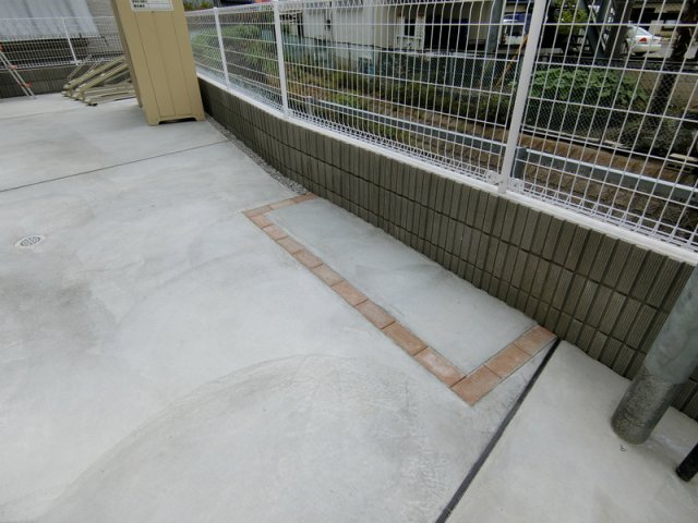 17/18 エントランス