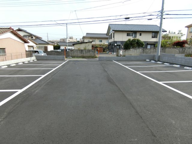 15/15 駐車場