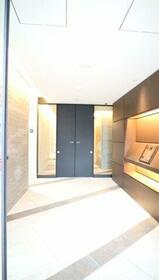 14/14 エントランス