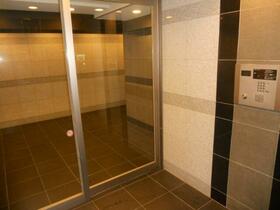 13/13 エントランス