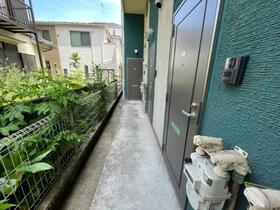 17/17 エントランス