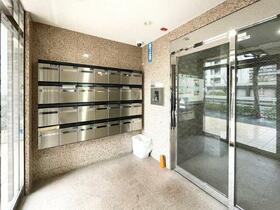 15/15 エントランス