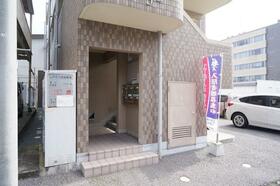 17/17 エントランス