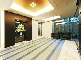 2/2 エントランス