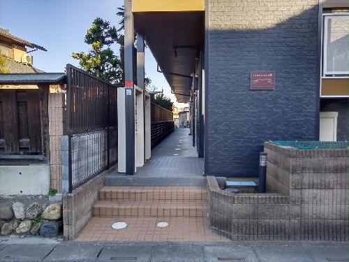 14/14 エントランス