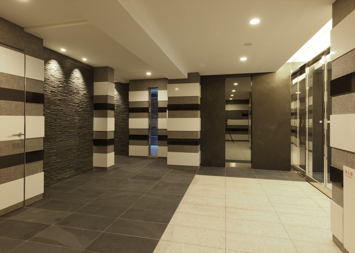 22/30 エントランス