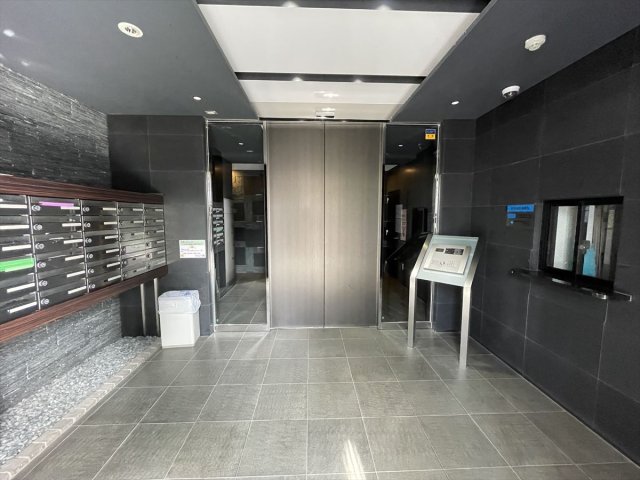 19/21 エントランス