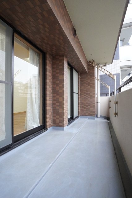 23/30 バルコニー