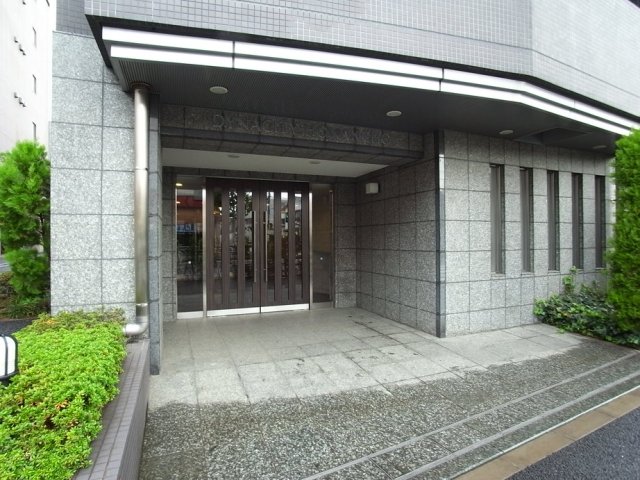 21/26 エントランス