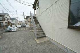 17/17 エントランス