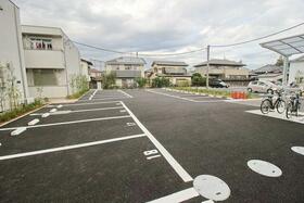 16/16 エントランス