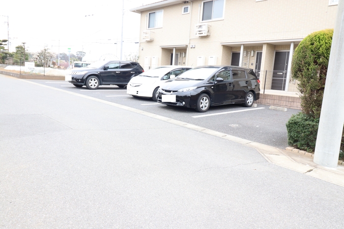 16/16 駐車場