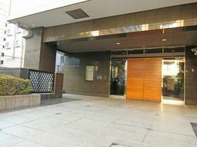 5/5 エントランス