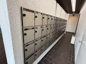 16/16 エントランス