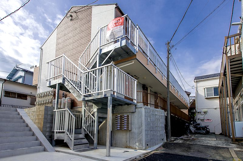 21/22 エントランス