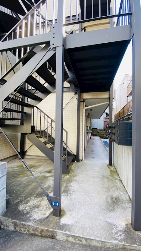 17/18 エントランス