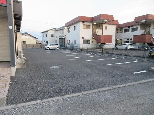 14/14 駐車場