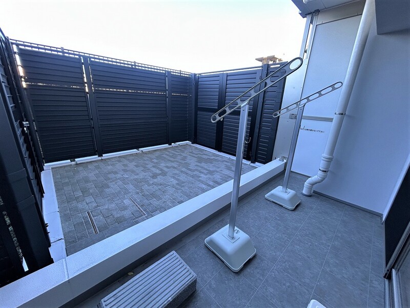 13/23 バルコニー