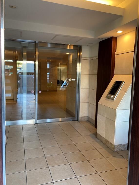 15/16 エントランス