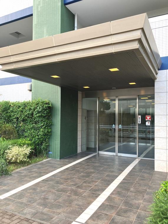 14/15 エントランス