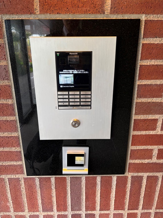 3/3 エントランス