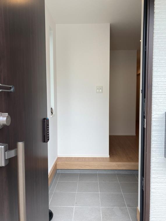 14/15 エントランス