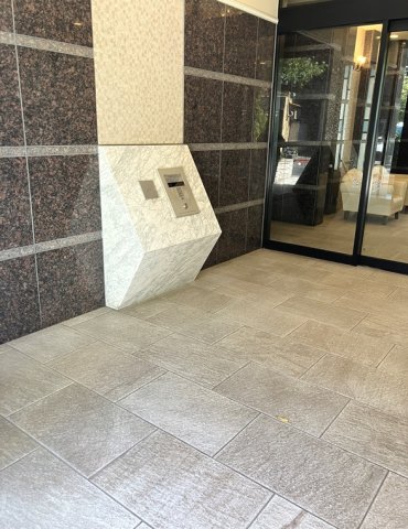 4/4 エントランス