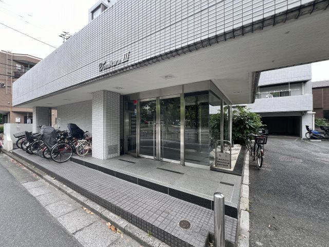 2/4 エントランス