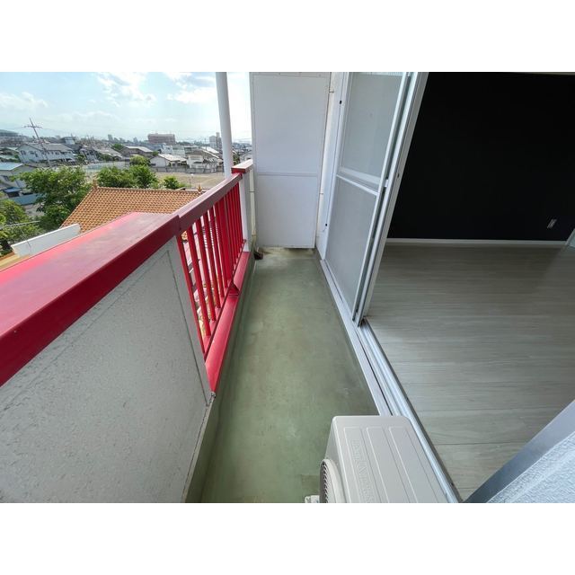 18/20 バルコニー