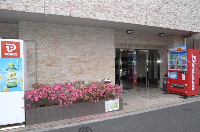 14/14 エントランス