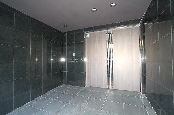 14/18 エントランス