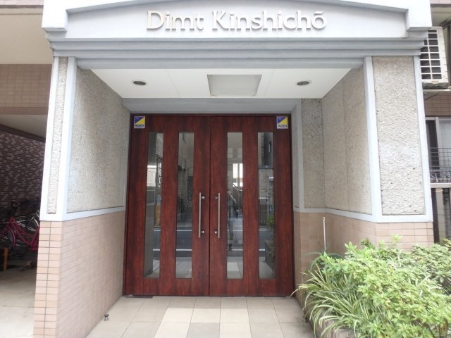 2/4 エントランス