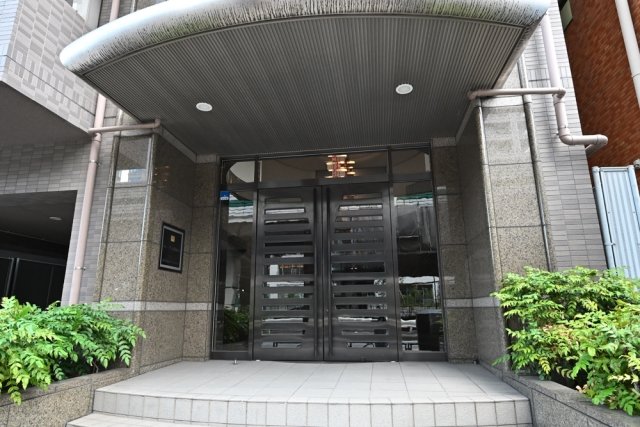 20/30 エントランス