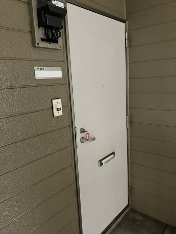 16/23 エントランス