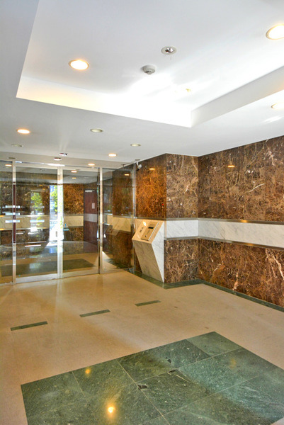 3/3 エントランス