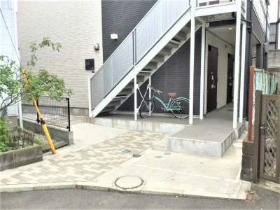 2/2 エントランス