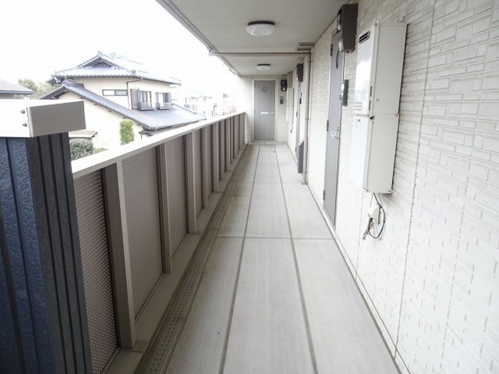 2/4 エントランス