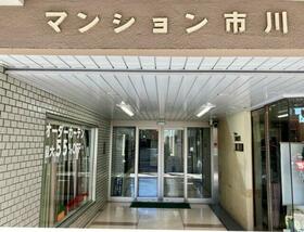 16/16 エントランス