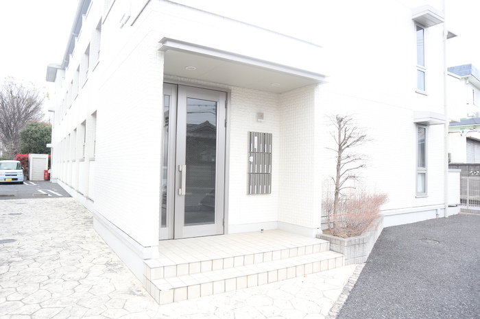 19/20 エントランス