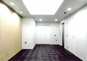 16/16 エントランス