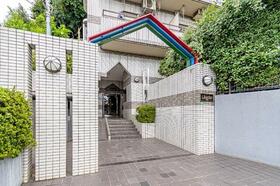 5/5 エントランス