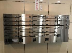 13/13 エントランス