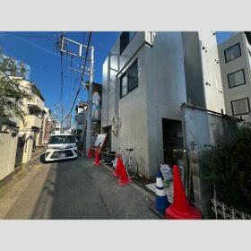 13/13 エントランス