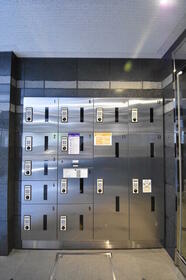 16/16 エントランス