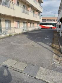 2/4 駐車場