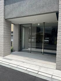 16/21 エントランス