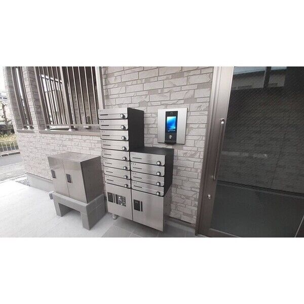 14/14 エントランス