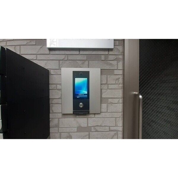 14/14 エントランス